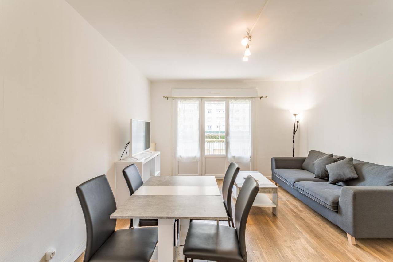 Spacieux appartement - 6 personnes - Parking gratuit Saint-André-les-Vergers Extérieur photo