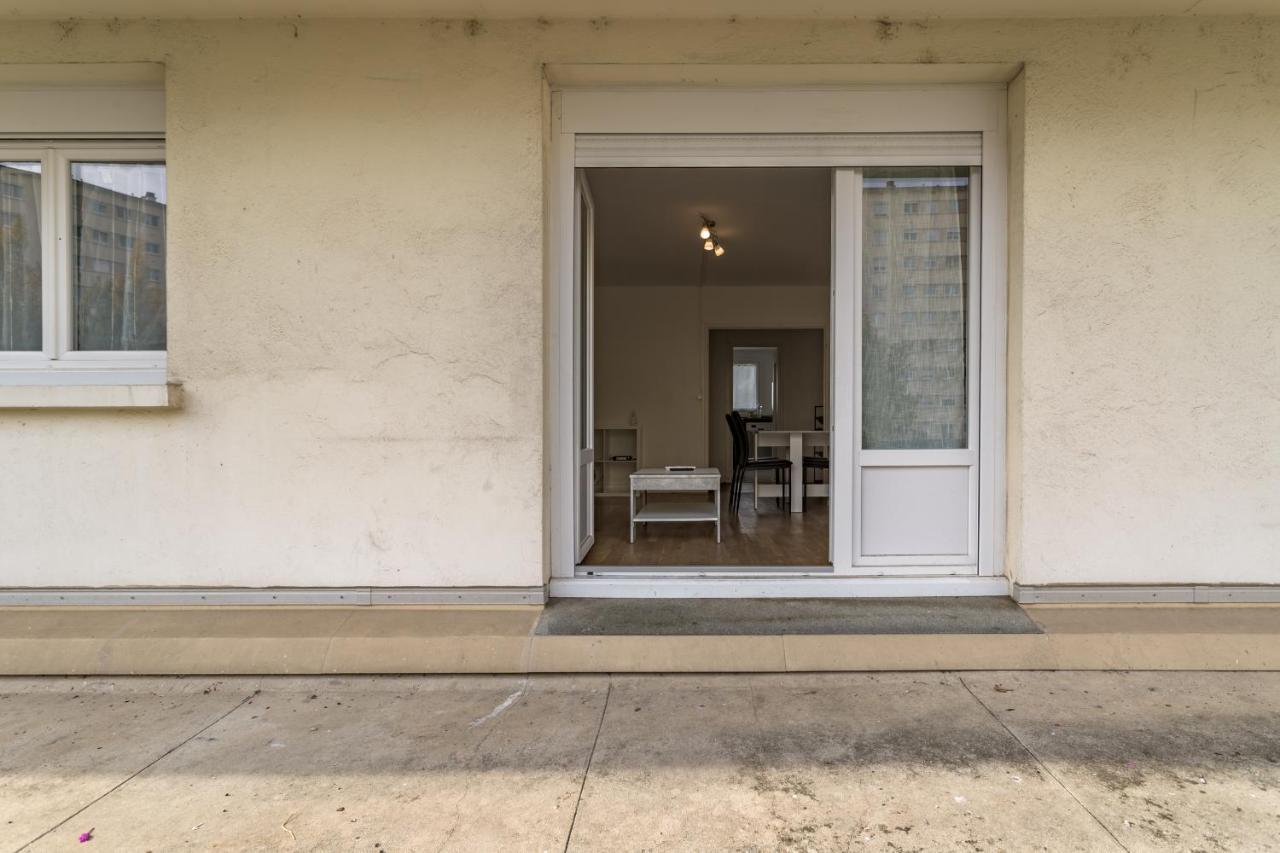 Spacieux appartement - 6 personnes - Parking gratuit Saint-André-les-Vergers Extérieur photo